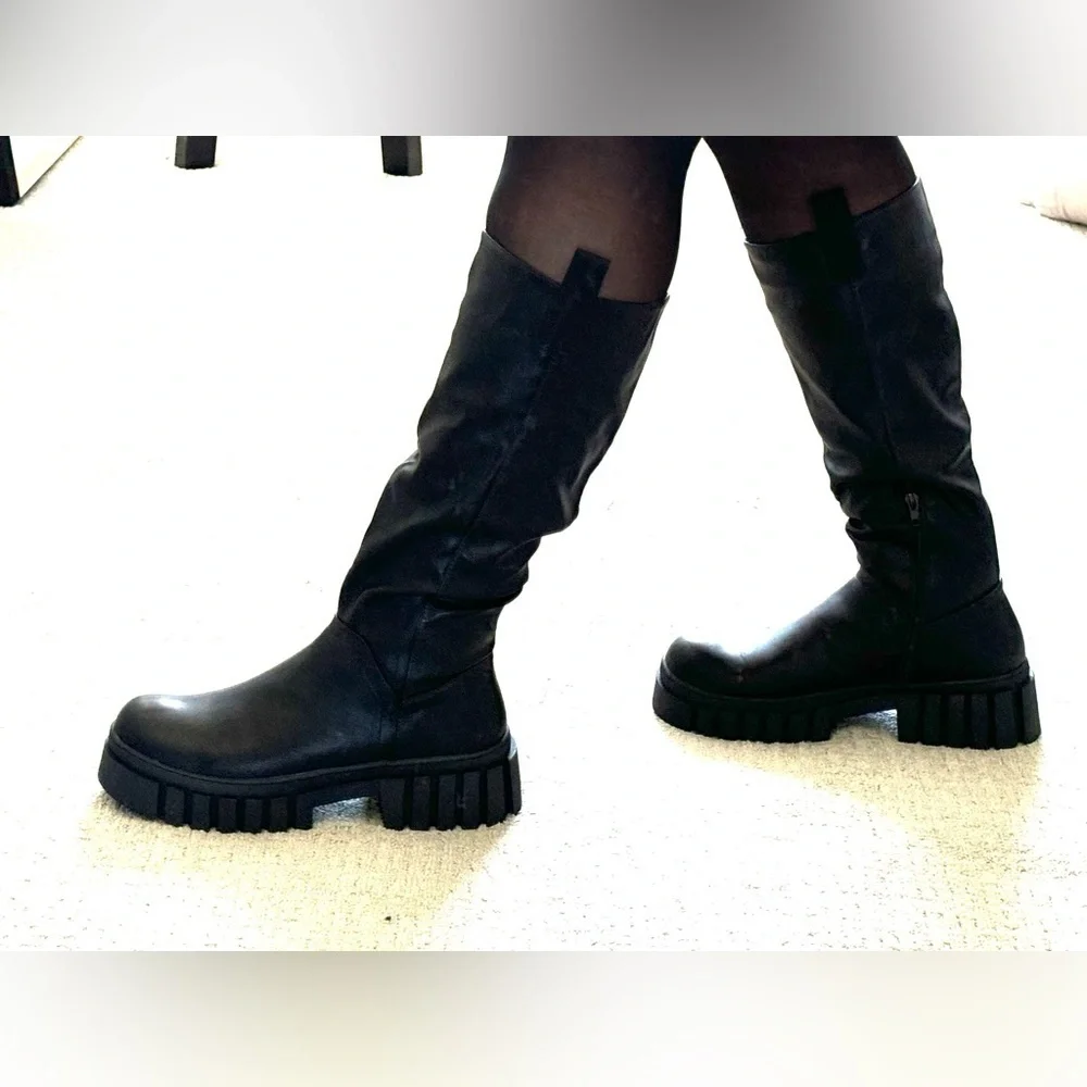 MIA RY Platform knee high leather boot in black malta size 10 NEW